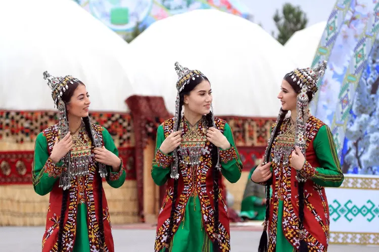 سوغات و صنایع دستی ترکمن‌صحرا و جاذبه های ترکمن‌صحرا